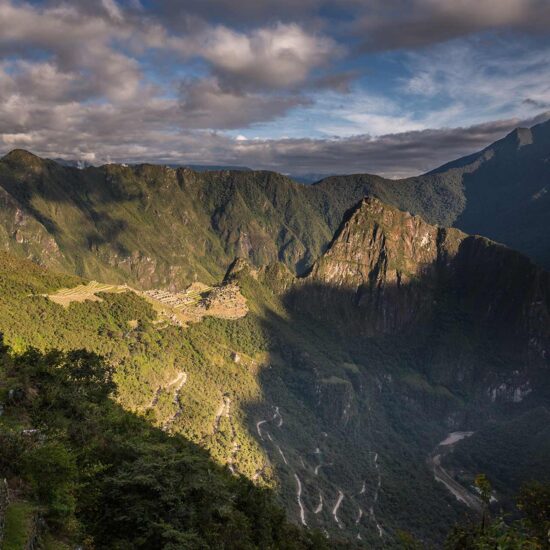 Machu Picchu amanecer intipunku