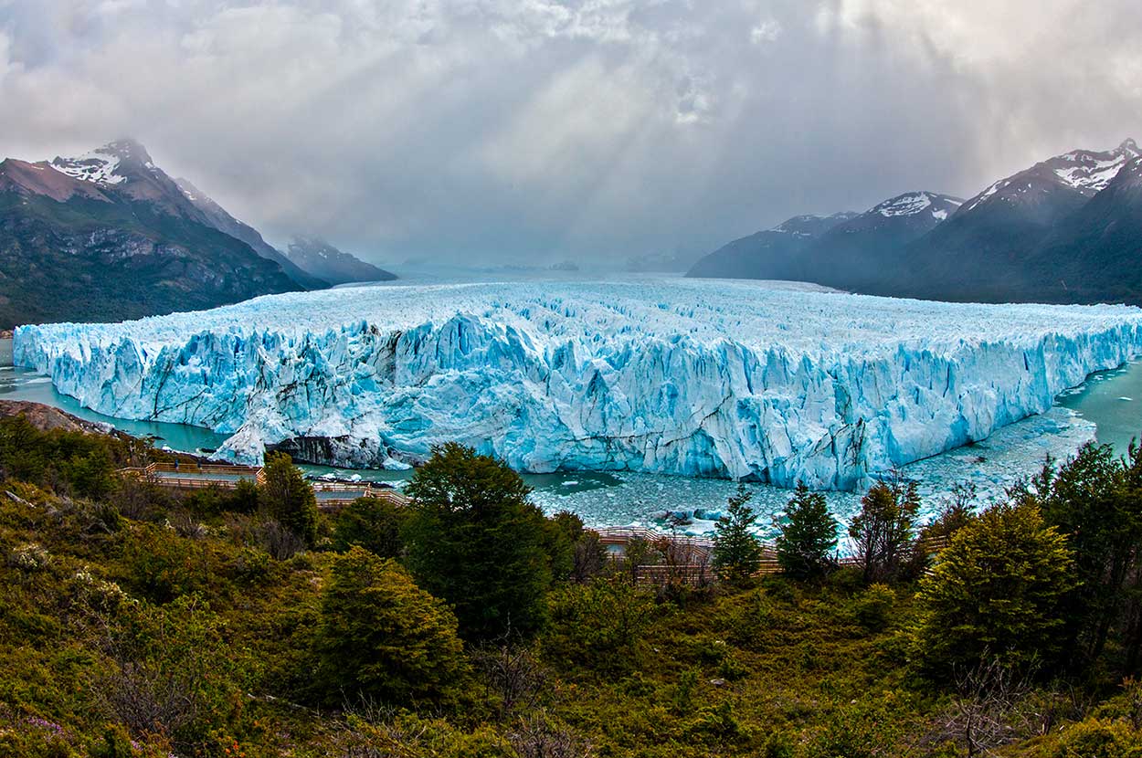 Vista Panoramica del Glaciar Perito Moreno Argentina