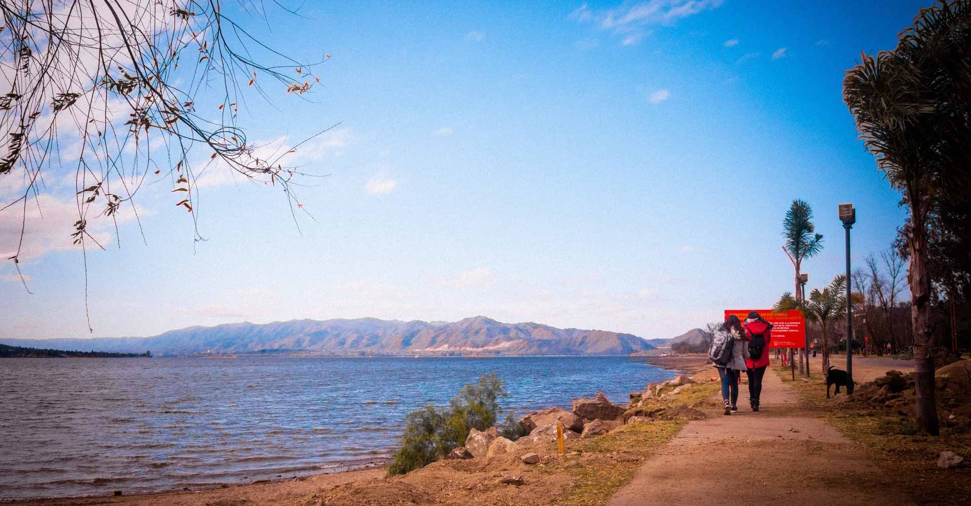 Lago de ciudad de Cordoba Argentina
