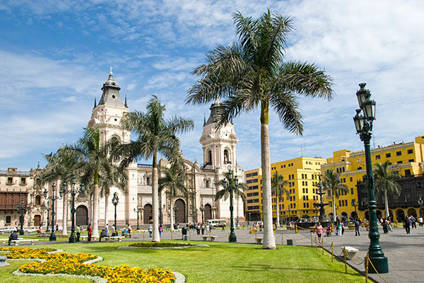 Plaza de Lima Peru ASIVIAJO